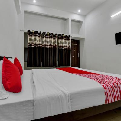 OYO Hotel Radhe (71vakal Mata churaha, parshuram road, mali colony, udaipur, 313001, udaipur rajasthan, Udaipur 313002 Udaipur)