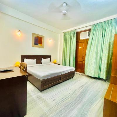 BedChambers Service Apartment, South City 1 (260, Block C, Uday Nagar, Sector 45 122003 Gurgaon)