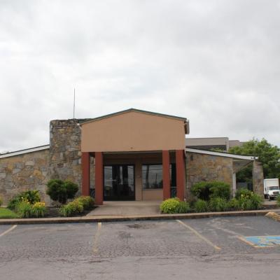 Executive Inn & Suites (323 Harding Place TN 37211 Nashville)