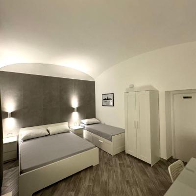 Casa Savoia (178 Corso Amedeo di Savoia 80136 Naples)