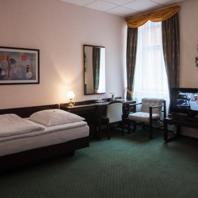 Hotel Omega Brno (Křídlovická 19b 60300 Brno)