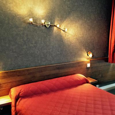 Hotel Saint-Aignan (3 Place Gambetta 45000 Orléans)