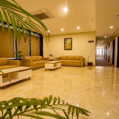 Hotel Aarunya Royale (Near Veetrag City Jaisalmer Bypass Road, DPS Circle, Jodhpur 342008 Jodhpur)