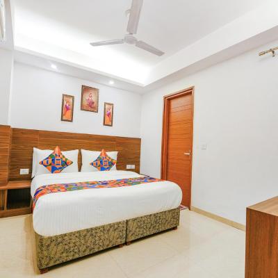 FabExpress Sparkling (Plot No. 138, Shaheed Bhagat Singh Nagar, Sector 19, Behind OPG World School, Dwarka 110075 New Delhi)