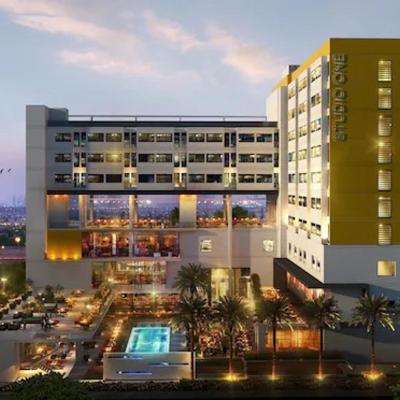 Studio One Hotel (Dubai Studio city  Dubaï)