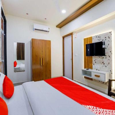 OYO Hotel Namaste inn ( 2nd floor, sahjanad complex shrinath travels shahibaug , Ahmedabad 380004 Ahmedabad)
