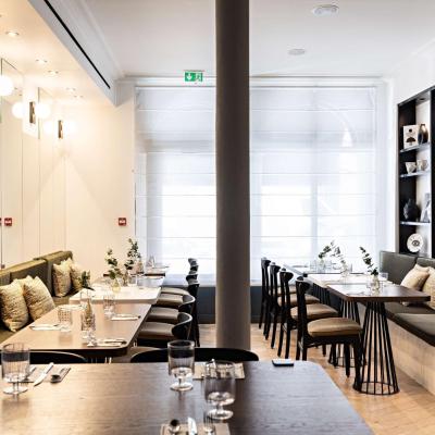 Best Western Premier The Blake Paris Gare Saint Lazare (18, rue de Constantinople 75008 Paris)