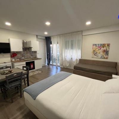 F Rooms Napoli Via Sementini (Via Antonio e Luigi Sementini 13 Piano rialzato 80131 Naples)