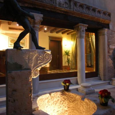 Hotel Al Ponte Mocenigo (S.Croce 1985 - Salizada San Stae 30135 Venise)
