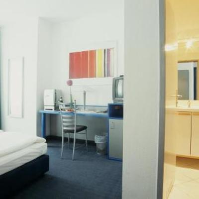 Hotel Alt - Tegel (Treskowstraße 3 - 4 13507 Berlin)