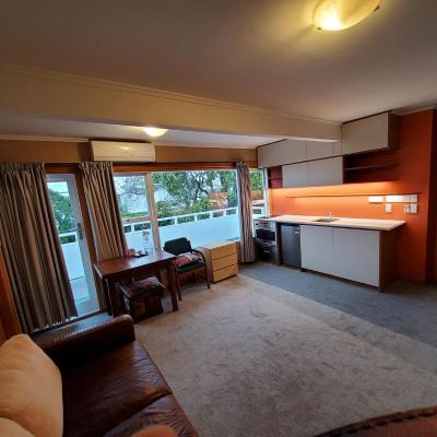 Hauraki Corner Guesthouse (338 Lake Road 0622 Auckland)