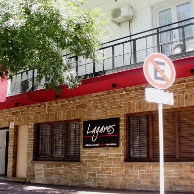 Hostel Lagares (Corrientes 213 M5500CQE Mendoza)