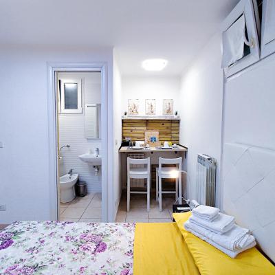 LA CASETTA FIORITA (10 Via Fiorita 40139 Bologne)