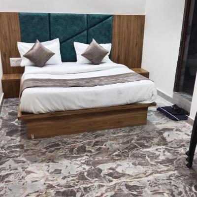 Hotel Sunrise Rooms (HOTEL SUNRISE BEHIND A M T S BUS STAND BALIYA LIMABADI CHAR RASTA NEW CIVIL ROAD CIVIL HOSPITAL ASARWA AHMEDABAD 380016 Ahmedabad)