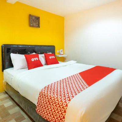 OYO 3782 Gunung Anyar (Jalan Pecatu V, Puri Mas, RW 07, Gunung Anyar 60294 Surabaya)