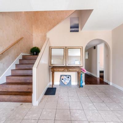 Charming Stay in Prime Vancouver Location (West 41st Ave V6M 1X4 Vancouver)