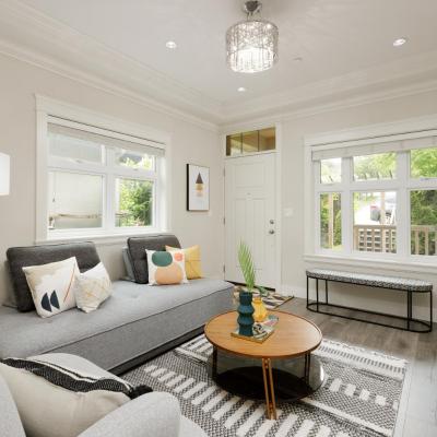 Charming Retreat Near Downtown- Cozy Oasis on Nanaimo St (Nanaimo Street V5N 5J2 Vancouver)