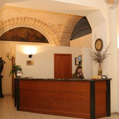 Hotel Adria (Via Zuppetta 10 70125 Bari)