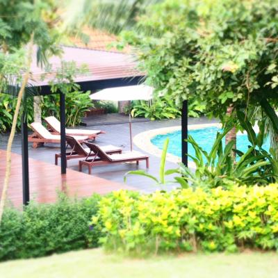 Tropicana Lanta Resort (352 Moo 2, Saladan, Krabi 81150 Koh Lanta)