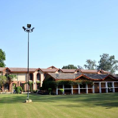 Ashok Country Resort (30, rajokri Road , Kapashera , New Delhi 110037 New Delhi)