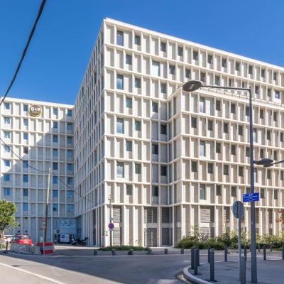 B&B HOTEL Marseille Les Ports (5 rue Paul Brutus 13015 Marseille)
