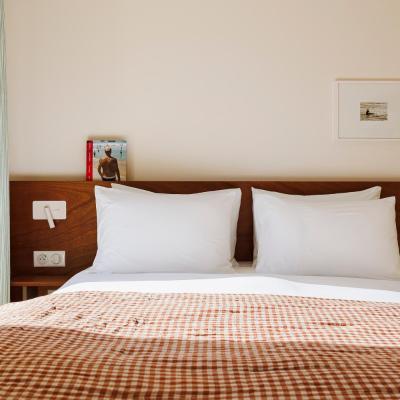 ALFRED HOTELS Les Halles (18, Rue Gambetta 64200 Biarritz)