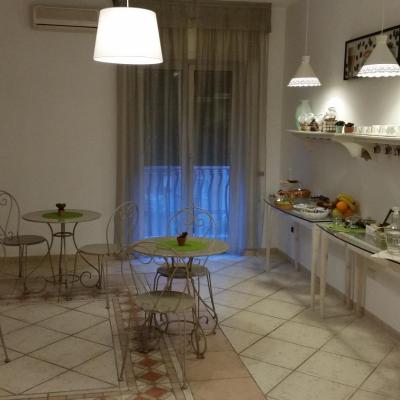 B&B Aminei Metrò (Via Cupa Imparato n° 7, Scala A, Piano 2, Int. 8 80131 Naples)