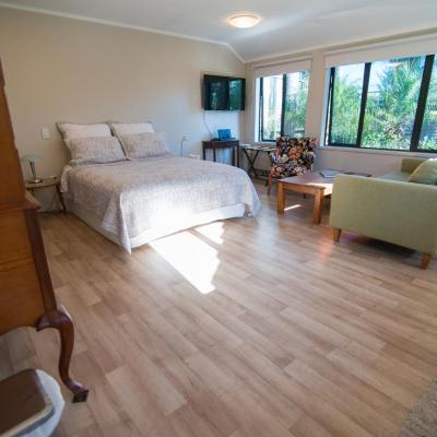 Terry and Cindy's Bed and Breakfast (140A Coates Avenue 1071 Auckland)