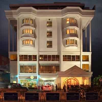 Hotel Abad Plaza (M.G. Road 682035 Cochin)