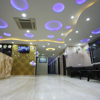Hotel RR International (62, 6th cross, A street, Near Movieland Theatre, Gandhinagar 560009 Bangalore)