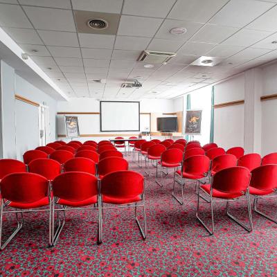 ibis Marseille Centre Gare Saint Charles (1 Square Narvick 13001 Marseille)