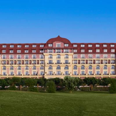 Hôtel Barrière Le Royal Deauville (Boulevard Cornuché 14800 Deauville)