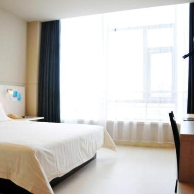 Jinjiang Inn Wujiang Zhongshan North Road (No. 310 North Zhongshan Road, Wujiang, Jiangsu 215200 Suzhou)