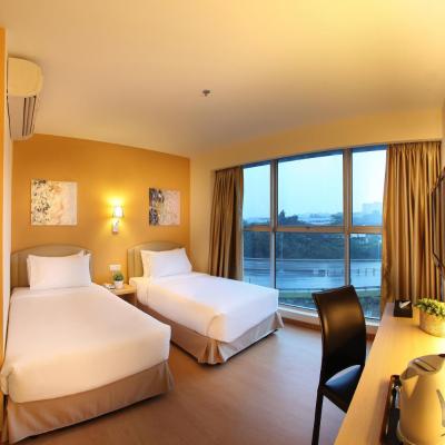 Hotel Min Cott (B-G-1, Kuchai Exchange, No 43 , Jalan Kuchai Maju 13,  58200 Kuala Lumpur)