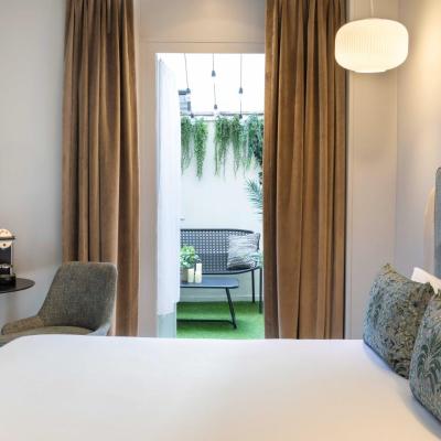 Hôtel Eiffel Saint Charles (37 Rue Saint Charles 75015 Paris)