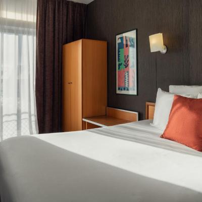 Hotel Des Lices (7 Place Des Lices 35000 Rennes)