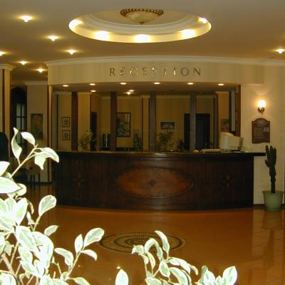 Candan Beach Hotel (Ataturk Caddesi No:44  48700 Marmaris)