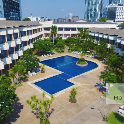 Hotel Tropicana Pattaya (98 Moo 9 Pattaya Beach Road, Nongprue, Banglamung, Chonburi 20150 Pattaya (centre))