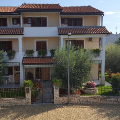 Photo Ulika Rooms & Apartments