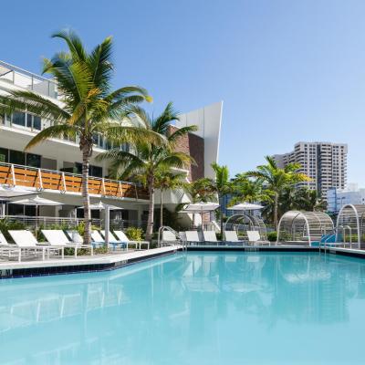 The Gates Hotel South Beach - a Doubletree by Hilton (2360 Collins Avenue FL 33139 Miami Beach)