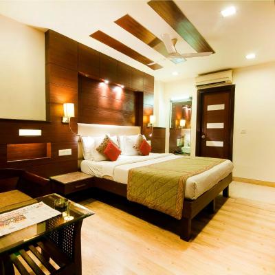 Hotel Amaltas International - Delhi-16 (6, Green Park Main, (Opp. Sukhmani Hospital) 110092 New Delhi)