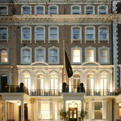 Claverley Court Apartments Knightsbridge (13-14 Beaufort Gardens  SW3 1PS Londres)