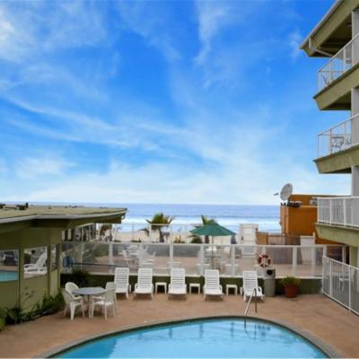 Surfer Beach Hotel (711 Pacific Beach Drive CA 92109 San Diego)