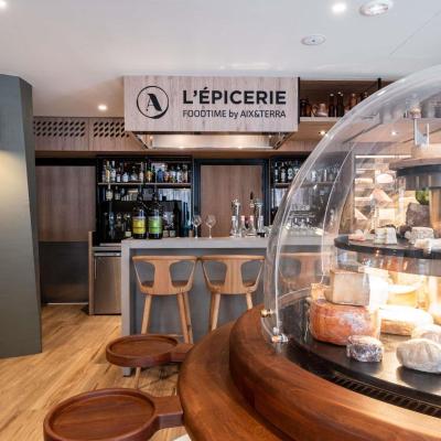 Mercure Grenoble Centre Alpotel (12 Boulevard Maréchal Joffre 38000 Grenoble)