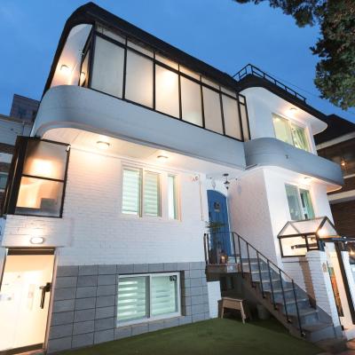 Neat House (7, Yanghwa-ro 15an-gil, Mapo-gu 04031 Séoul)