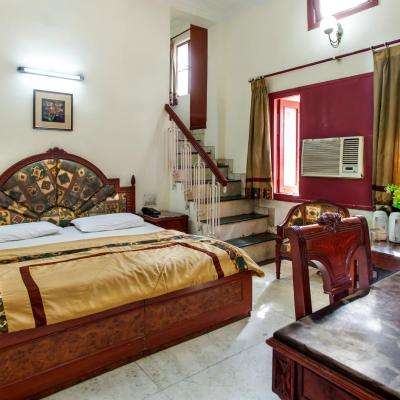 Hotel Sunshine (17-B 21, Dev Nagar, Desh Bandhu Gupta Road, Karol Bagh, New Delhi 110005 New Delhi)