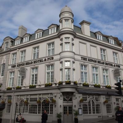 The Kings Head Hotel (214 High Street, Acton, London W3 9NX Londres)