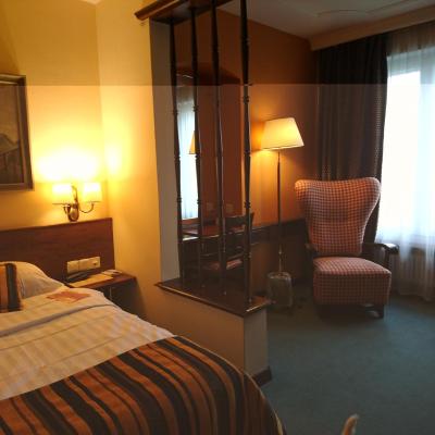 Hotel Athmos (Avenue Lopold-Robert 45 2300 La Chaux-de-Fonds)