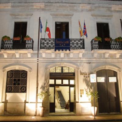 Sorella Luna (Via Francesco Crispi 23 96100 Syracuse)