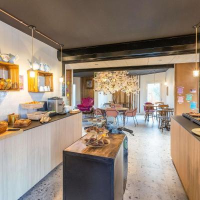Brit Hôtel Essentiel Limoges Nord Calme, Parking gratuit, accès rapide A20 (27 rue Frédéric Bastiat 87280 Limoges)